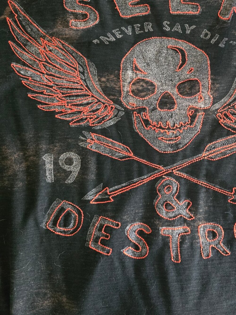 Women's Vintage Affliction 2 pc. Set - Hoody and T-Shirt Size XL - Picture 5 of 9